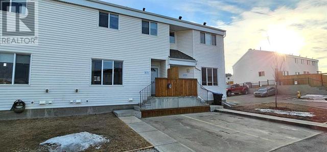 36, - 711 Beacon Hill Drive, House attached with 3 bedrooms, 2 bathrooms and 2 parking in Wood Buffalo AB | Image 1