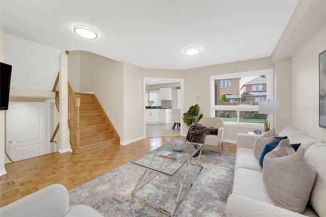 27 Kayla Cres, House detached with 3 bedrooms, 4 bathrooms and 5 parking in Vaughan ON | Image 39