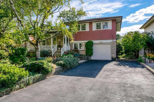 1244 Pallatine Dr, House detached with 4 bedrooms, 3 bathrooms and 7 parking in Oakville ON | Image 1