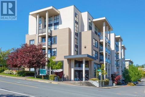 405 - 820 Short St, Condo with 2 bedrooms, 2 bathrooms and 1 parking in Saanich BC | Card Image