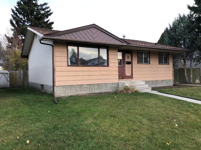 8 Mcphee Street, House detached with 3 bedrooms, 1 bathrooms and 2 parking in Red Deer AB | Image 2