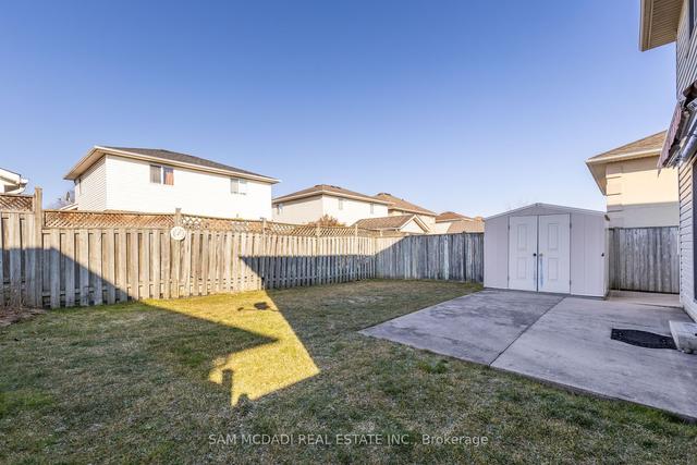 34 Massena Dr, House detached with 4 bedrooms, 2 bathrooms and 5 parking in Hamilton ON | Image 16