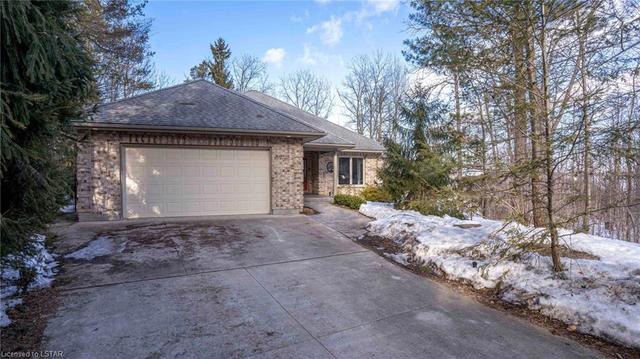 1408 Rabbitwood Court, House detached with 4 bedrooms, 2 bathrooms and 12 parking in North Middlesex ON | Image 1
