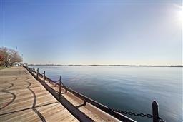 2837 - 33 Harbour Sq, Condo with 2 bedrooms, 2 bathrooms and 1 parking in Toronto ON | Image 7
