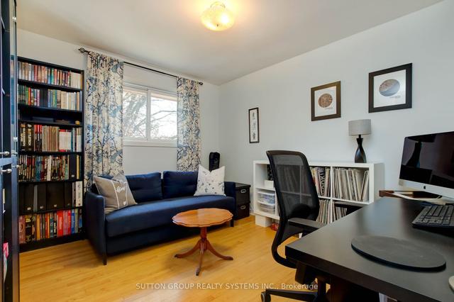 14 Louisa St, House semidetached with 3 bedrooms, 3 bathrooms and 3 parking in Toronto ON | Image 13