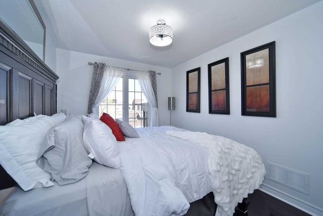 60 Arco Circ, House semidetached with 3 bedrooms, 4 bathrooms and 4 parking in Vaughan ON | Image 15