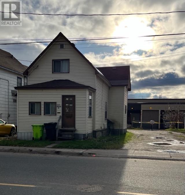 119 Grosvenor Ave, House detached with 3 bedrooms, 1 bathrooms and null parking in Sault Ste. Marie ON | Image 2