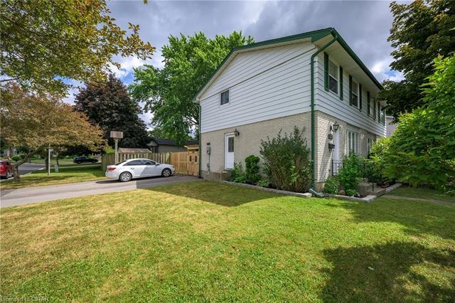 1751 Culver Drive, House semidetached with 3 bedrooms, 1 bathrooms and 4 parking in London ON | Image 3