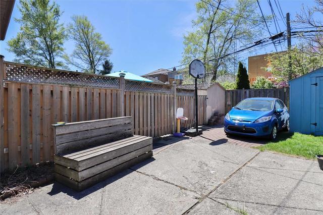 24 Elmsdale Rd, House detached with 2 bedrooms, 2 bathrooms and 1 parking in Toronto ON | Image 27