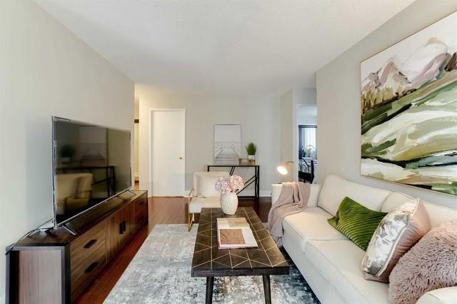 1111 - 145 Hillcrest Ave, Condo with 2 bedrooms, 2 bathrooms and 1 parking in Mississauga ON | Image 2