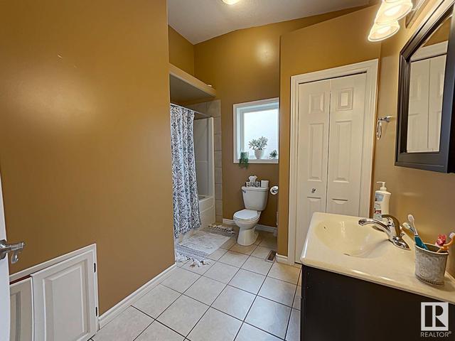 9406 83 Av, House detached with 4 bedrooms, 3 bathrooms and 4 parking in Morinville AB | Image 12