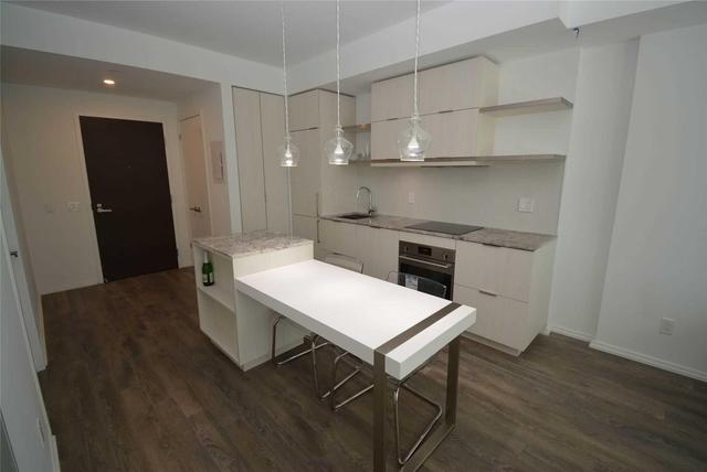 1507 - 197 Yonge St, Condo with 1 bedrooms, 1 bathrooms and null parking in Toronto ON | Image 2