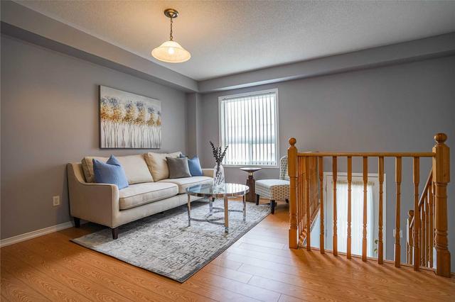 68 Oakins Lane W, Townhouse with 3 bedrooms, 3 bathrooms and 2 parking in Ajax ON | Image 14