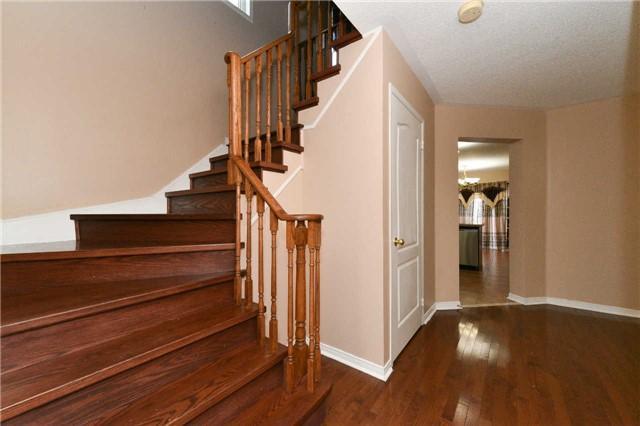 6 Howlett Cres, House detached with 4 bedrooms, 4 bathrooms and 2 parking in Ajax ON | Image 5