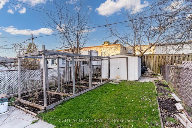 43 North Bonnington Ave, House semidetached with 3 bedrooms, 3 bathrooms and 4 parking in Toronto ON | Image 33