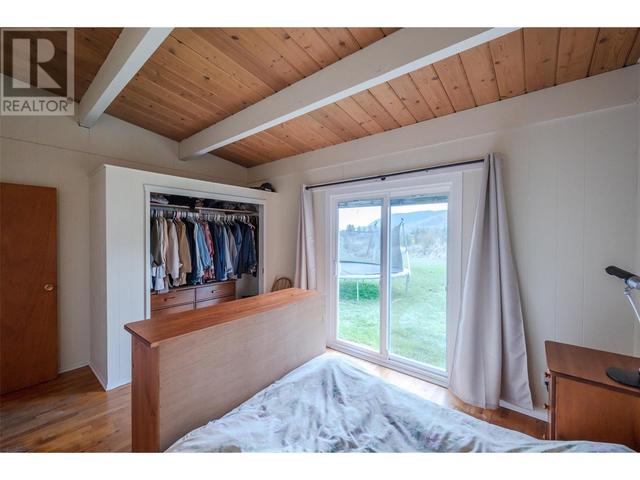 303 Hyslop Drive, House detached with 3 bedrooms, 1 bathrooms and null parking in Okanagan Similkameen F BC | Image 23