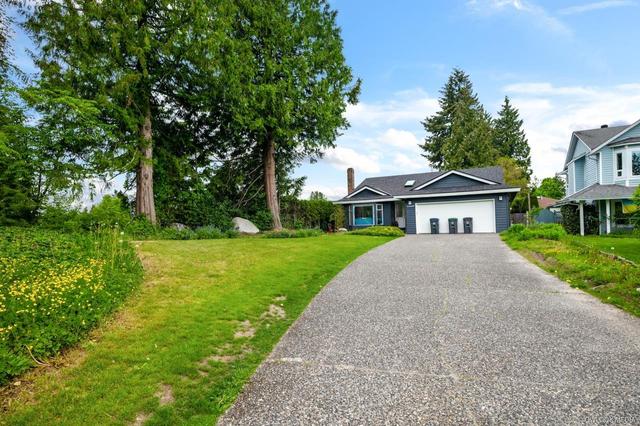 15405 93 Avenue, House detached with 4 bedrooms, 4 bathrooms and 6 parking in Surrey BC | Image 2