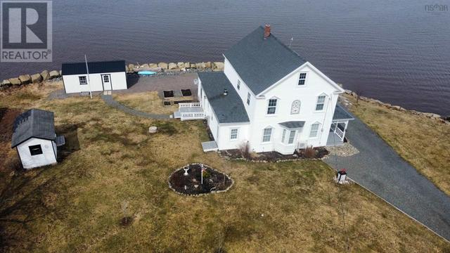 13291 Highway 6, House detached with 4 bedrooms, 2 bathrooms and null parking in Cumberland, Subd. D NS | Image 3