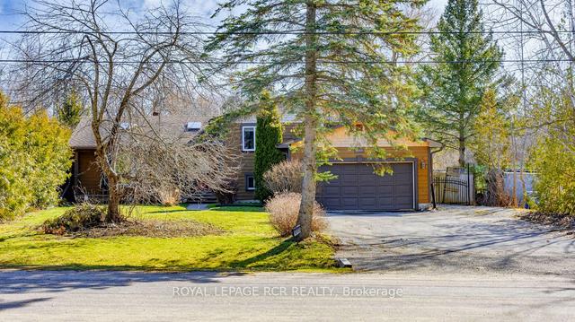 1097 Ferrier Ave, House detached with 3 bedrooms, 2 bathrooms and 10 parking in Innisfil ON | Image 36