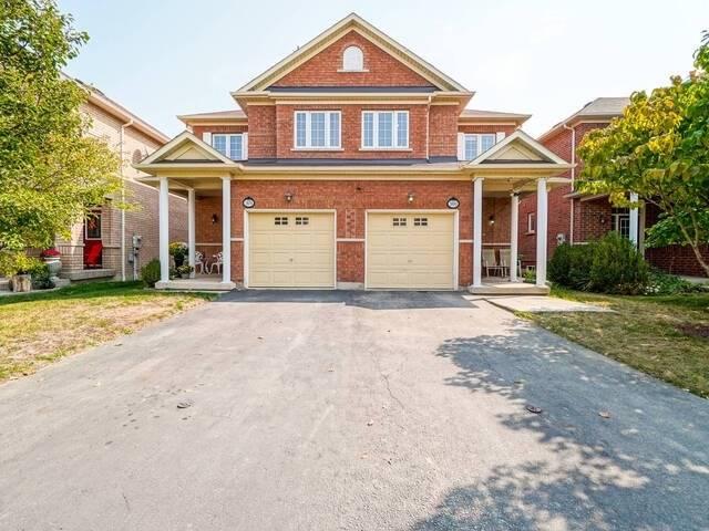 3880 Skyview St, House semidetached with 3 bedrooms, 4 bathrooms and 3 parking in Mississauga ON | Image 1