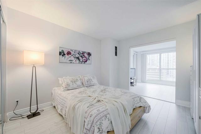 1608 - 18 Hollywood Ave, Condo with 2 bedrooms, 2 bathrooms and 1 parking in Toronto ON | Image 24