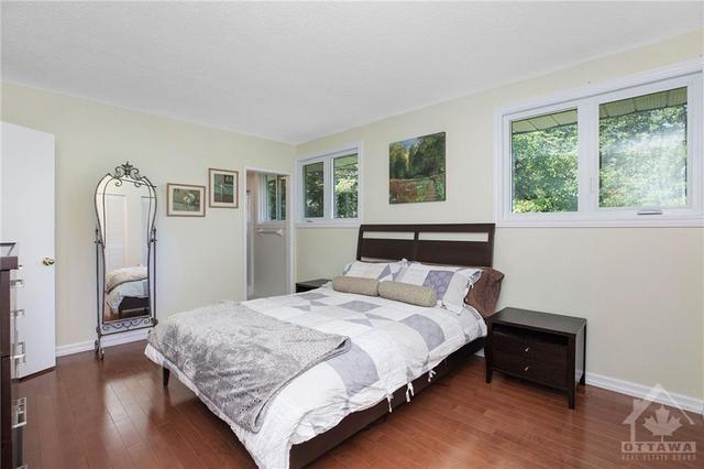 30 Dickson Street, House detached with 3 bedrooms, 3 bathrooms and 3 parking in Ottawa ON | Image 14