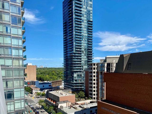 809 - 1 Yorkville Ave, Condo with 2 bedrooms, 2 bathrooms and 1 parking in Toronto ON | Image 9