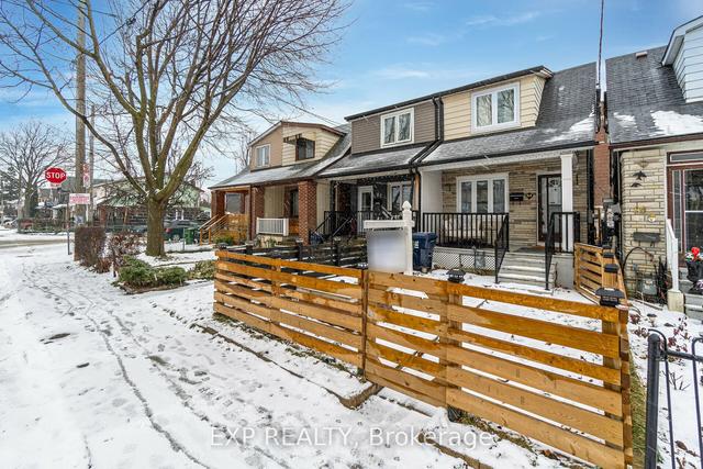 84 Rosethorn Ave, House semidetached with 2 bedrooms, 3 bathrooms and 2 parking in Toronto ON | Image 12