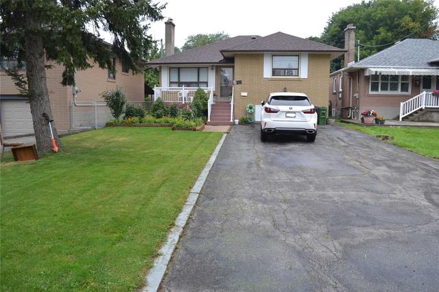 70 Falmouth Ave, House detached with 3 bedrooms, 2 bathrooms and 6 parking in Toronto ON | Image 1