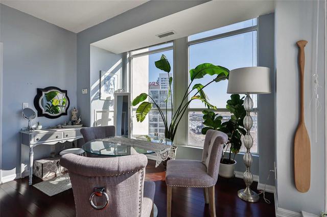 1114 - 628 Fleet St, Condo with 2 bedrooms, 2 bathrooms and 1 parking in Toronto ON | Image 5