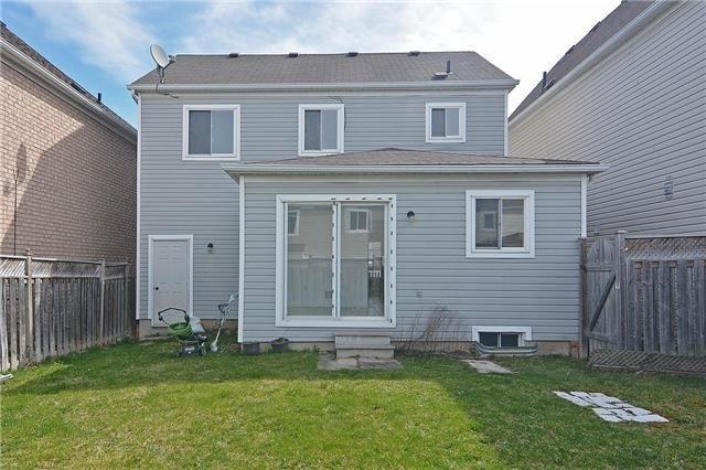 1392 Linstead St, House detached with 3 bedrooms, 2 bathrooms and 3 parking in Oshawa ON | Image 3