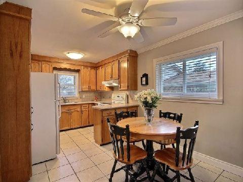 81 Royal Manor Dr, House detached with 3 bedrooms, 2 bathrooms and 8 parking in St. Catharines ON | Image 7
