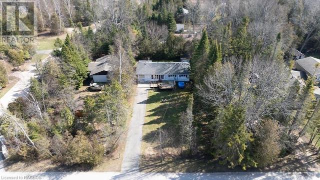 262 Huron Road, House detached with 3 bedrooms, 1 bathrooms and 4 parking in Huron Kinloss ON | Image 4