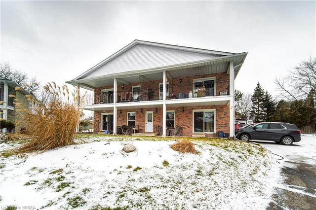 7 Big Pine Place, Home with 10 bedrooms, 0 bathrooms and 6 parking in Brantford ON | Image 1
