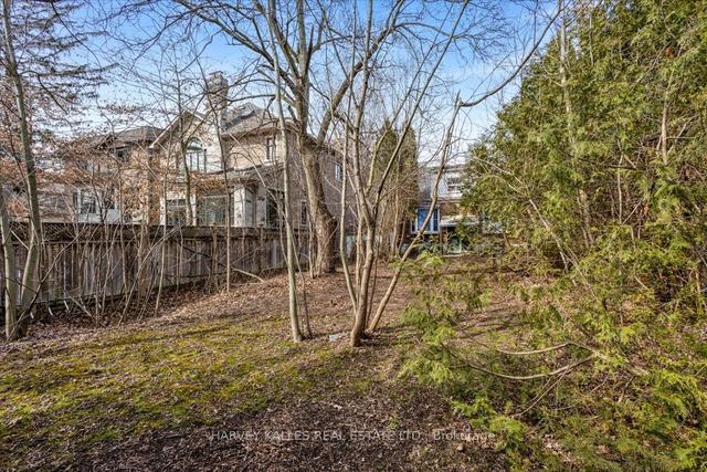 63 Stuart Ave, House detached with 3 bedrooms, 2 bathrooms and 2 parking in Toronto ON | Image 7