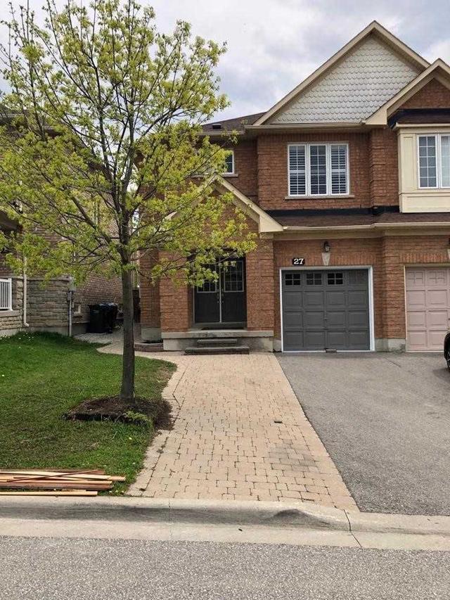 27 Krakow St, House semidetached with 3 bedrooms, 3 bathrooms and 3 parking in Brampton ON | Image 1