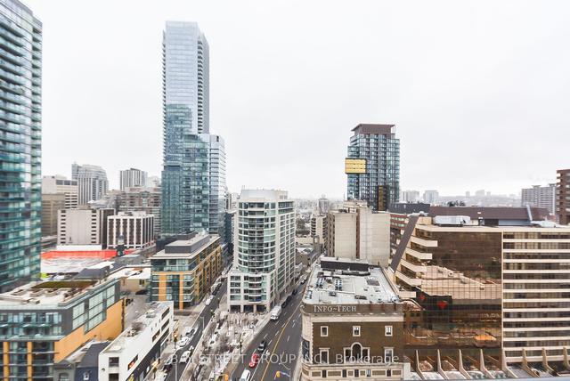 2001 - 825 Church St, Condo with 2 bedrooms, 2 bathrooms and 1 parking in Toronto ON | Image 9