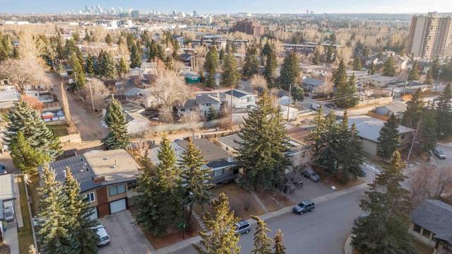 5834 Dalgleish Road Nw, Home with 5 bedrooms, 2 bathrooms and 2 parking in Calgary AB | Image 45