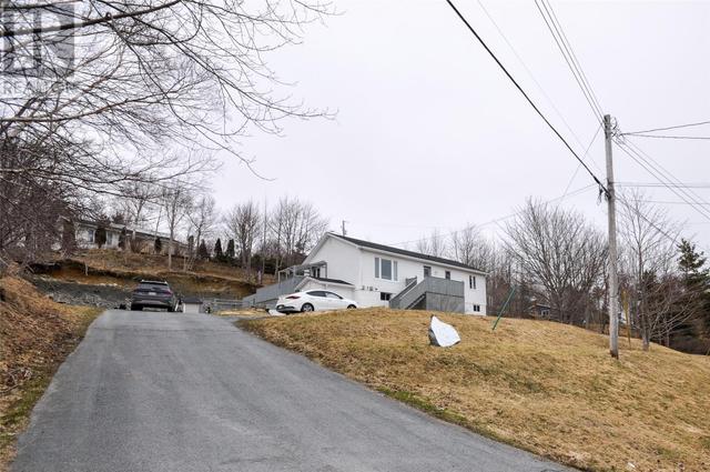 4 Across The Doors Road, House other with 4 bedrooms, 2 bathrooms and null parking in Carbonear NL | Image 2