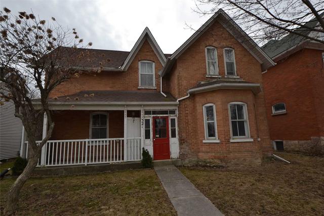 321 Main St E, House detached with 3 bedrooms, 2 bathrooms and 10 parking in Shelburne ON | Image 1