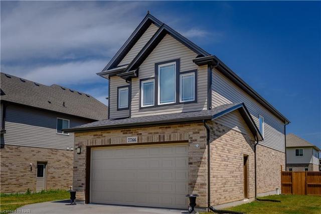 7766 Coulson Crescent, House detached with 4 bedrooms, 2 bathrooms and 4 parking in Niagara Falls ON | Image 3