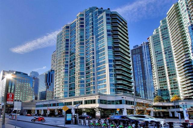 1201 - 10 Queens Quay W, Condo with 2 bedrooms, 2 bathrooms and 1 parking in Toronto ON | Image 1