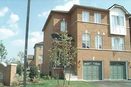 150 - 57 Brickyard Way, Townhouse with 3 bedrooms, 2 bathrooms and 1 parking in Brampton ON | Image 1