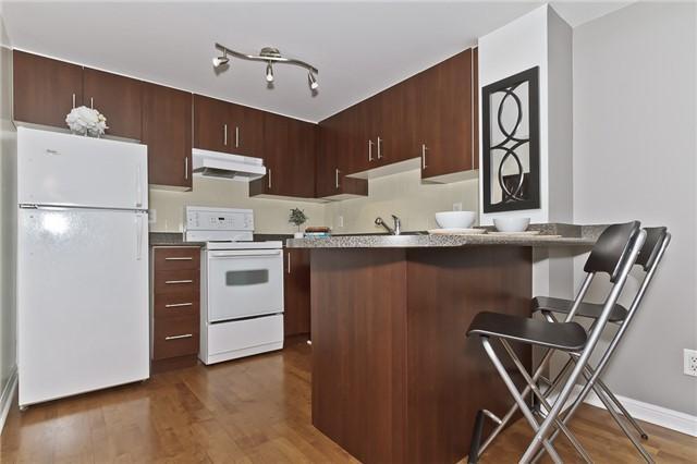 th96 - 9 Windermere Ave, Townhouse with 1 bedrooms, 1 bathrooms and 1 parking in Toronto ON | Image 4