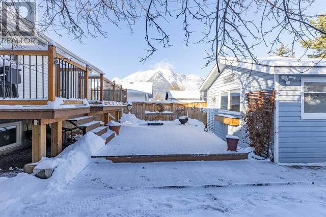 3034 222 Street, House detached with 4 bedrooms, 2 bathrooms and 4 parking in Crowsnest Pass AB | Image 42