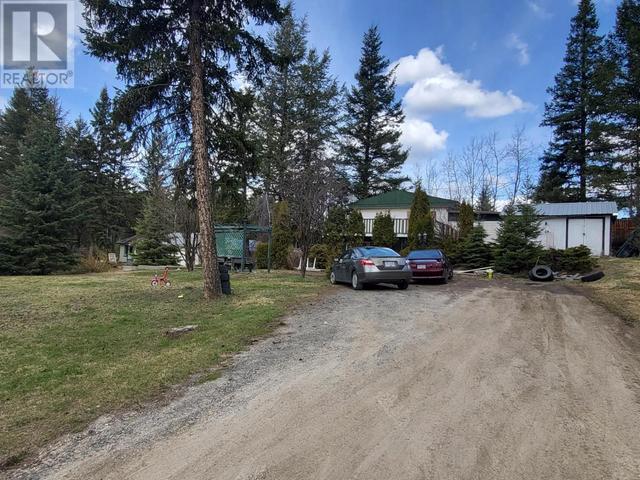 3972 Scharf Road, House detached with 5 bedrooms, 2 bathrooms and null parking in Cariboo D BC | Card Image