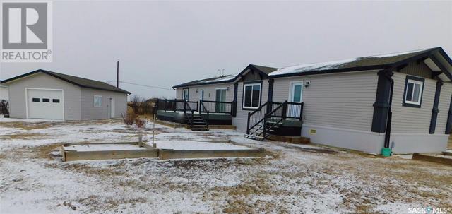 7 - 8 Allard Bay, Home with 3 bedrooms, 2 bathrooms and null parking in Gravelbourg SK | Image 1