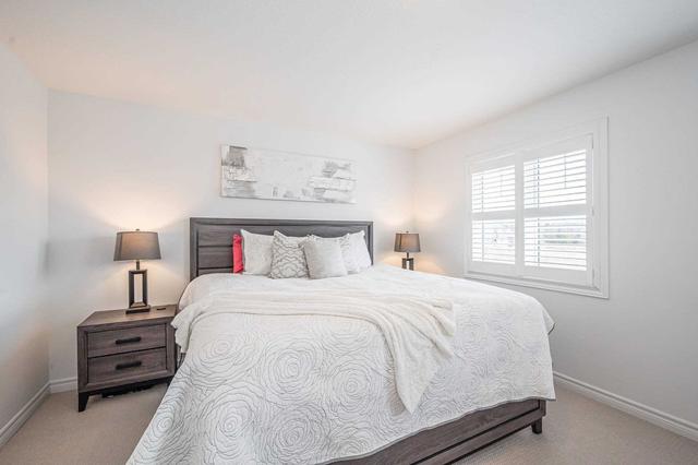 34 Arlington Cres, Townhouse with 3 bedrooms, 3 bathrooms and 2 parking in Guelph ON | Image 17