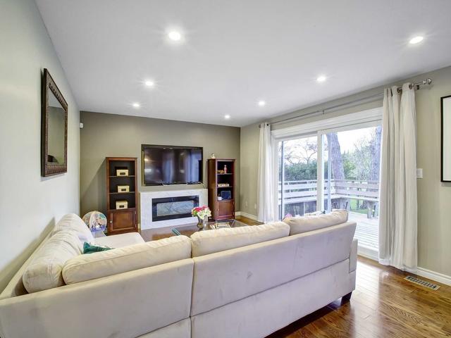 36 Butterfield Dr, House detached with 5 bedrooms, 4 bathrooms and 6 parking in Toronto ON | Image 30