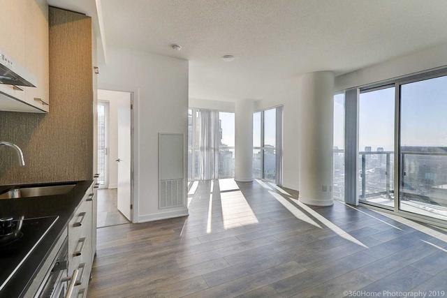 3902 - 87 Peter St, Condo with 2 bedrooms, 2 bathrooms and 1 parking in Toronto ON | Image 1